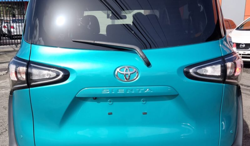 Toyota Sienta (Teal) full
