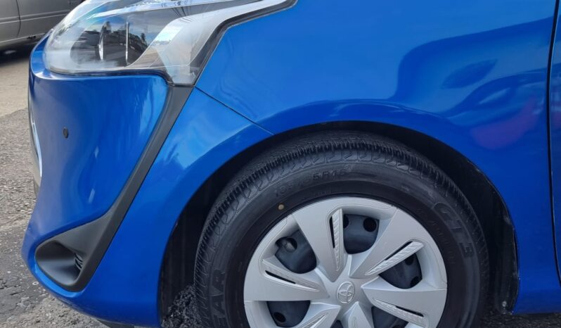 Toyota Sienta (Blue) full