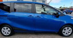 Toyota Sienta Blue