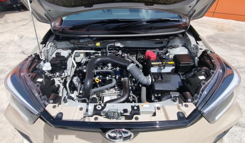 Toyota Raize (Beige) full