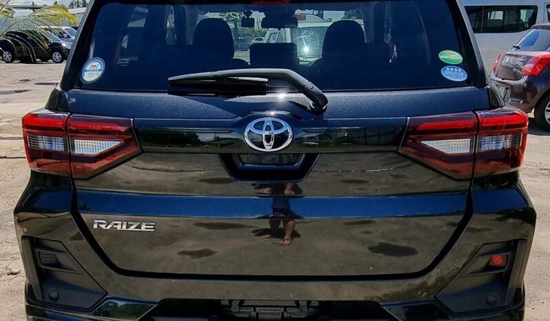 Toyota Raize ( Black Body Kit ) full