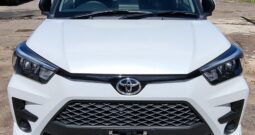 Toyota Raize ( Pearl White)