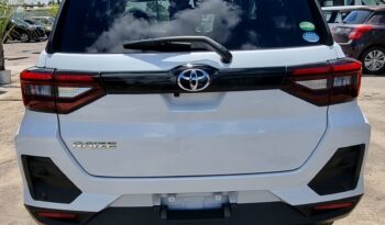 Toyota Raize ( Pearl White) full