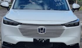 Honda Vezel (White)
