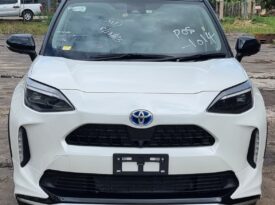 Toyota Yaris Cross Hybrid (White)