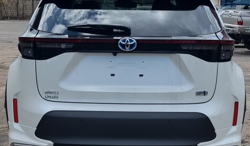 Toyota Yaris Cross Hybrid (White) full