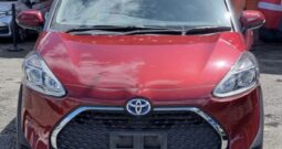 Toyota Sienta Red (Hybrid)