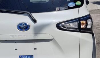 Toyota Sienta (White) full