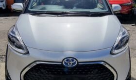 Toyota Sienta Silver (Hybrid)