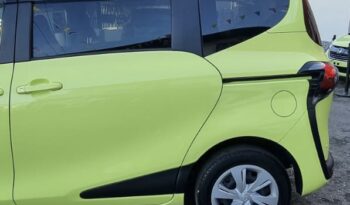 Toyota Sienta Green ( Hybrid) full