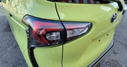 Toyota Sienta Green ( Hybrid)