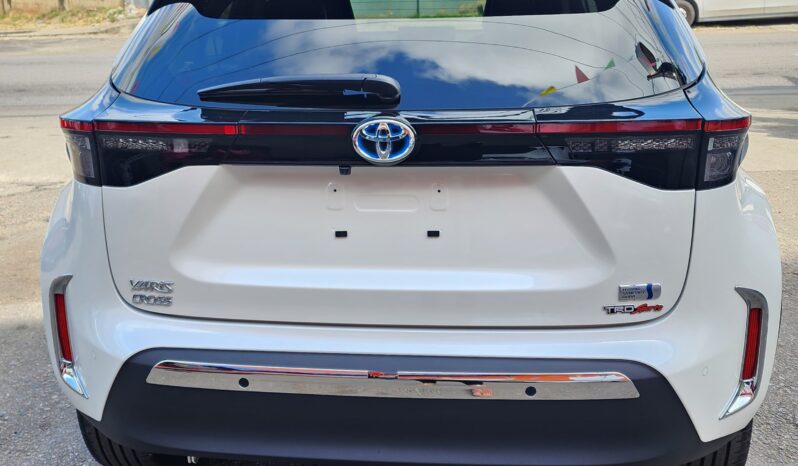 Toyota Yaris Cross Pearl White ( Chrome )
