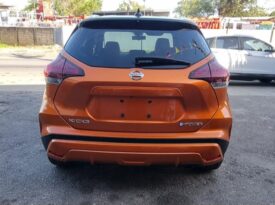 Nissan Kick’s E-Power (Orange)