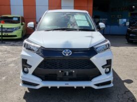 Toyota Raize White & Black 2021(Hybrid Bodykit)
