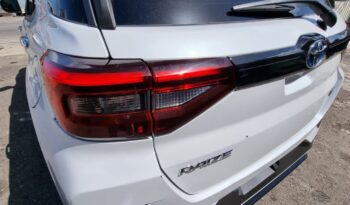 Toyota Raize White & Black 2021(Hybrid Bodykit) full