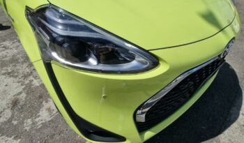 Toyota Sienta 7 Seat Green With Black Top 2020 (Hybrid ) full
