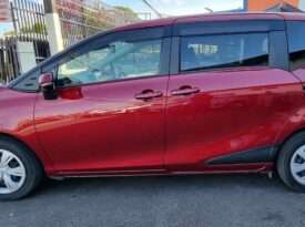 Toyota Sienta Hybrid Red 2020