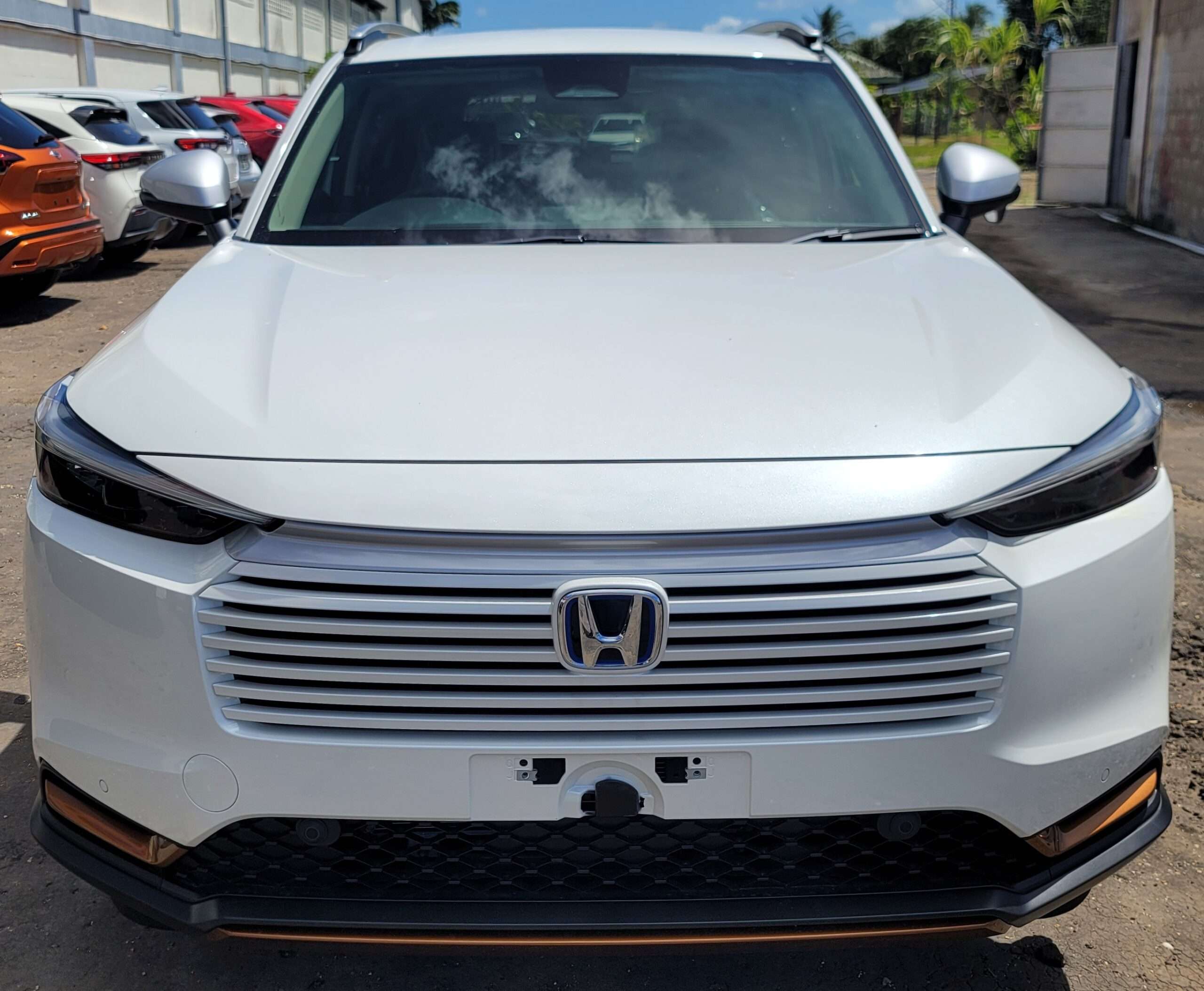 HONDA VEZEL X HUNT 2024 ( WHITE)