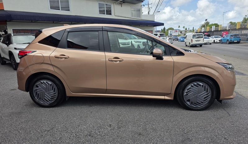 Nissan Note 2024 Gold full