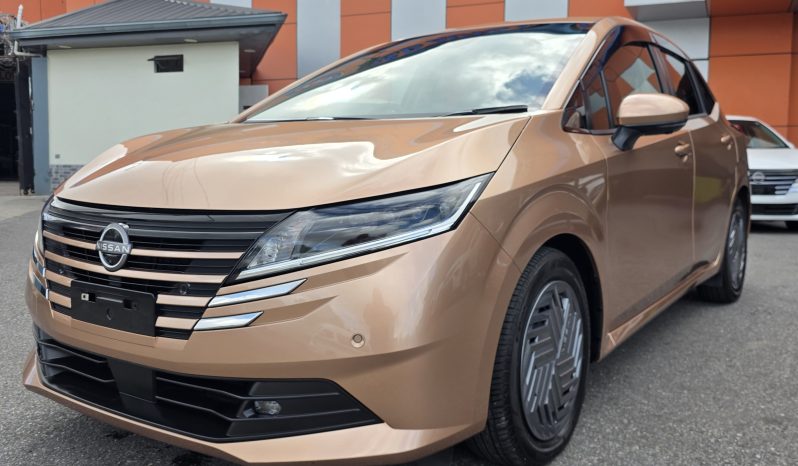 Nissan Note 2024 Gold full