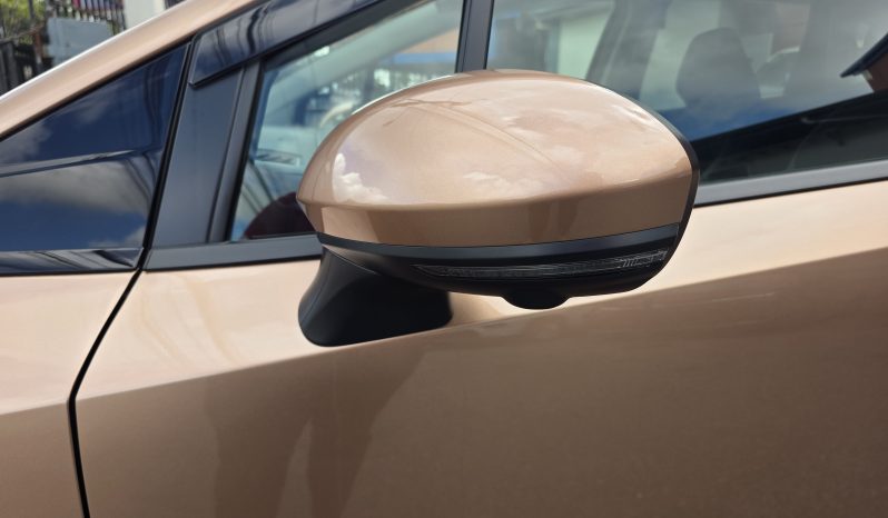 Nissan Note 2024 Gold full