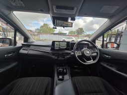 Nissan Note 2024 Gold full