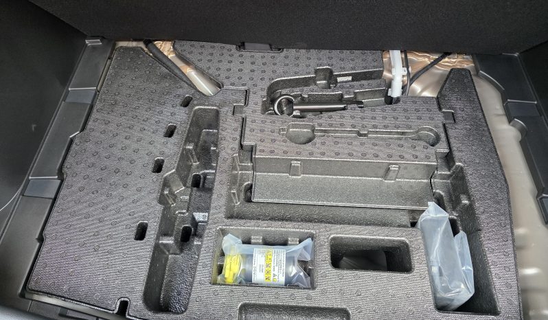 Nissan Note 2024 Gold full