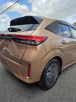 Nissan Note 2024 Gold full