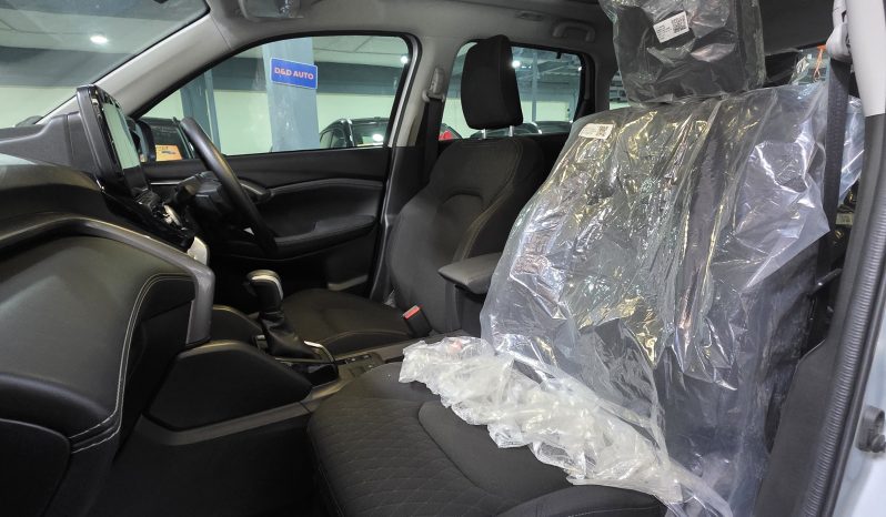 Toyota Hyryder G Silver 2025 Brand New full