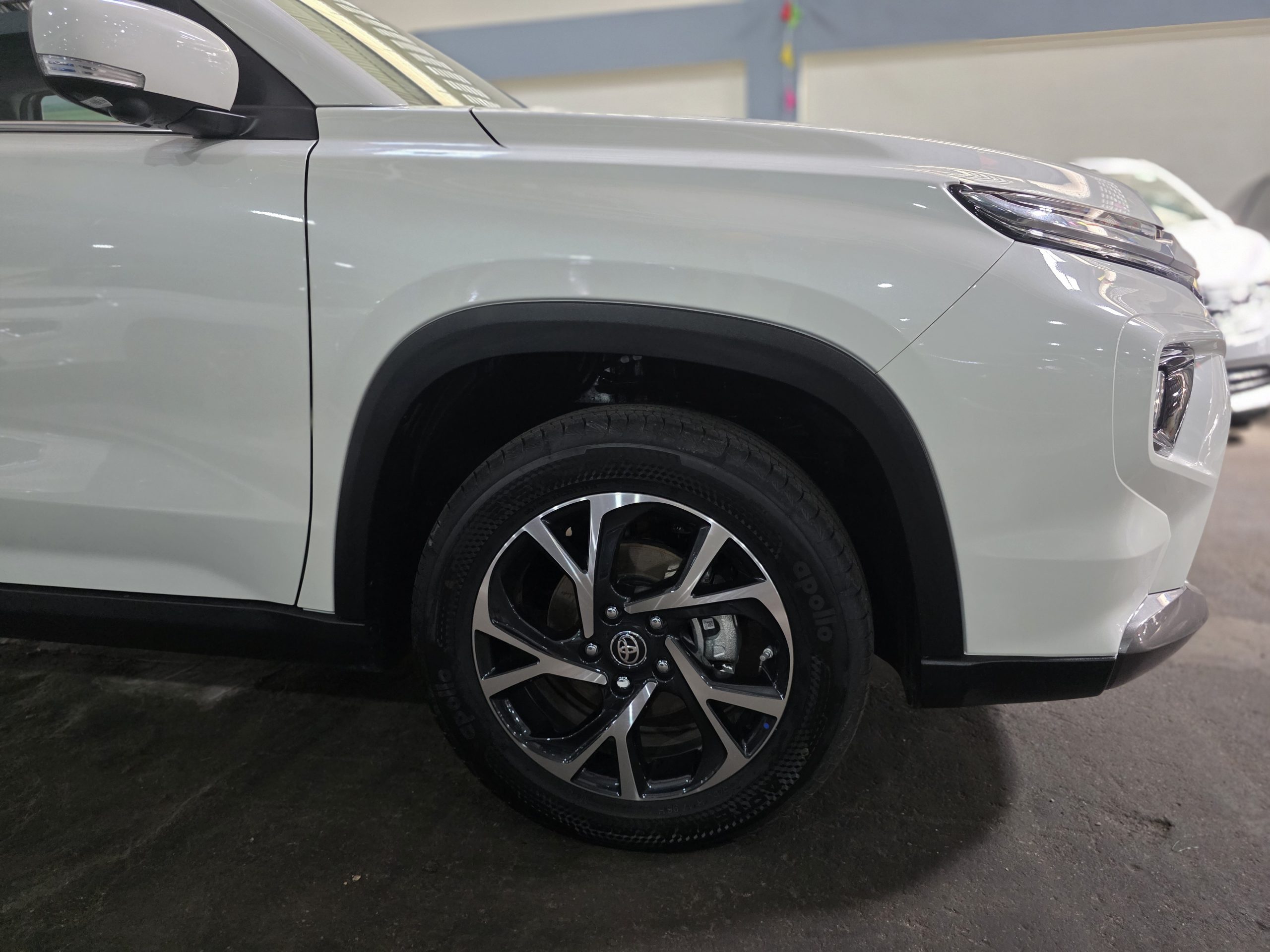 Toyota Hyryder V White 2025 Brand New