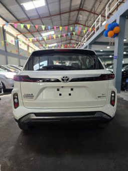 Toyota Hyryder V White 2025 Brand New full