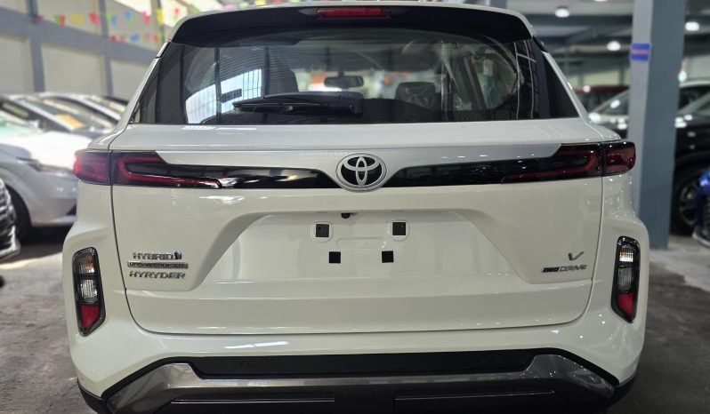Toyota Hyryder V White 2025 Brand New full