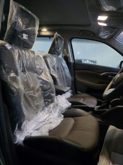 Toyota Hyryder V Full Hybrid Silver 2025 Brand New full