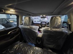 Toyota Hyryder V Full Hybrid Silver 2025 Brand New full