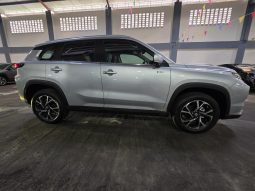 Toyota Hyryder V Full Hybrid Silver 2025 Brand New full