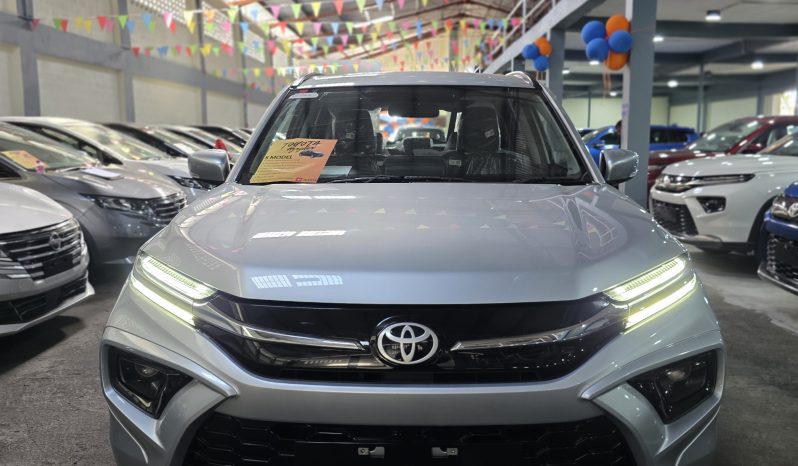 Toyota Hyryder S Silver 2025 Brand New full