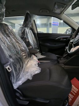 Toyota Hyryder S Silver 2025 Brand New full