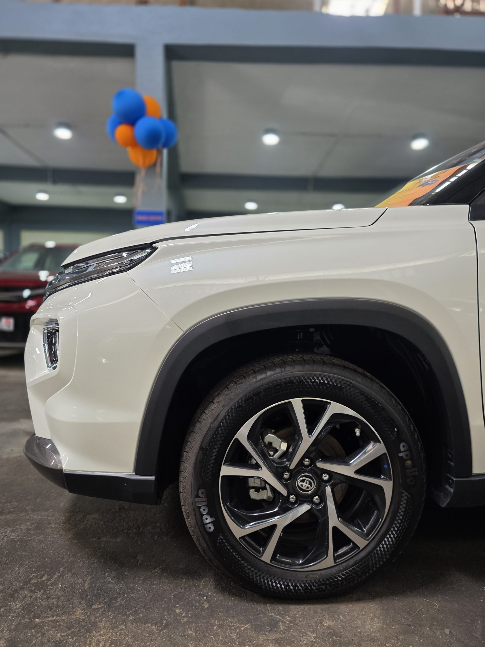 Toyota Hyryder V Full Hybrid White 2025 Brand New