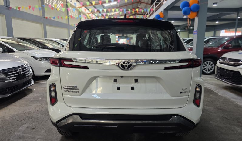 Toyota Hyryder V Full Hybrid White 2025 Brand New full
