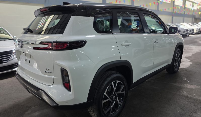 Toyota Hyryder V Full Hybrid White 2025 Brand New full