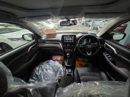 Toyota Hyryder V Full Hybrid White 2025 Brand New full