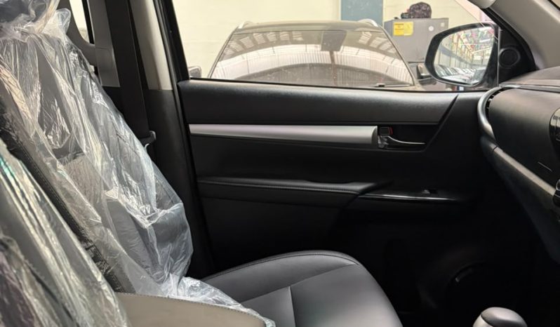 Toyota Hilux 4×4 Grey 2025 Brand New full