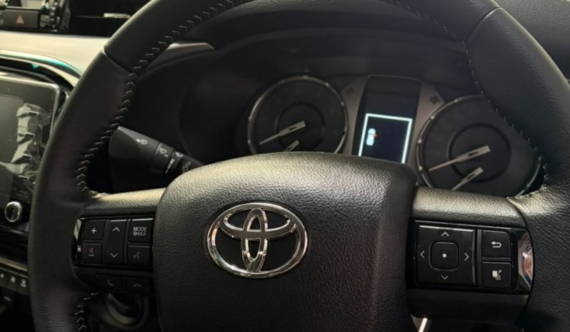 Toyota Hilux 4×4 Grey 2025 Brand New full