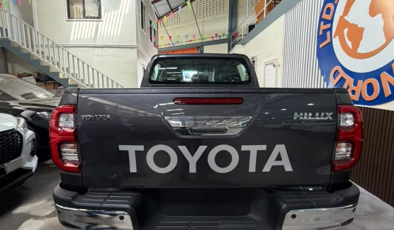 Toyota Hilux 4×4 Grey 2025 Brand New full