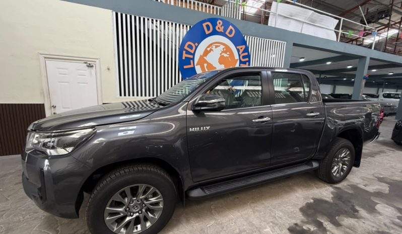 Toyota Hilux 4×4 Grey 2025 Brand New full
