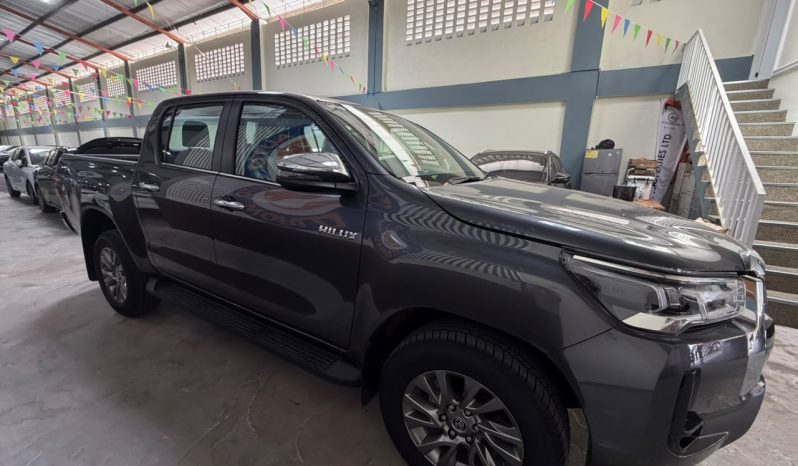 Toyota Hilux 4×4 Grey 2025 Brand New full