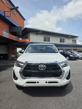 Toyota Hilux 4×4 White 2026 Brand New
