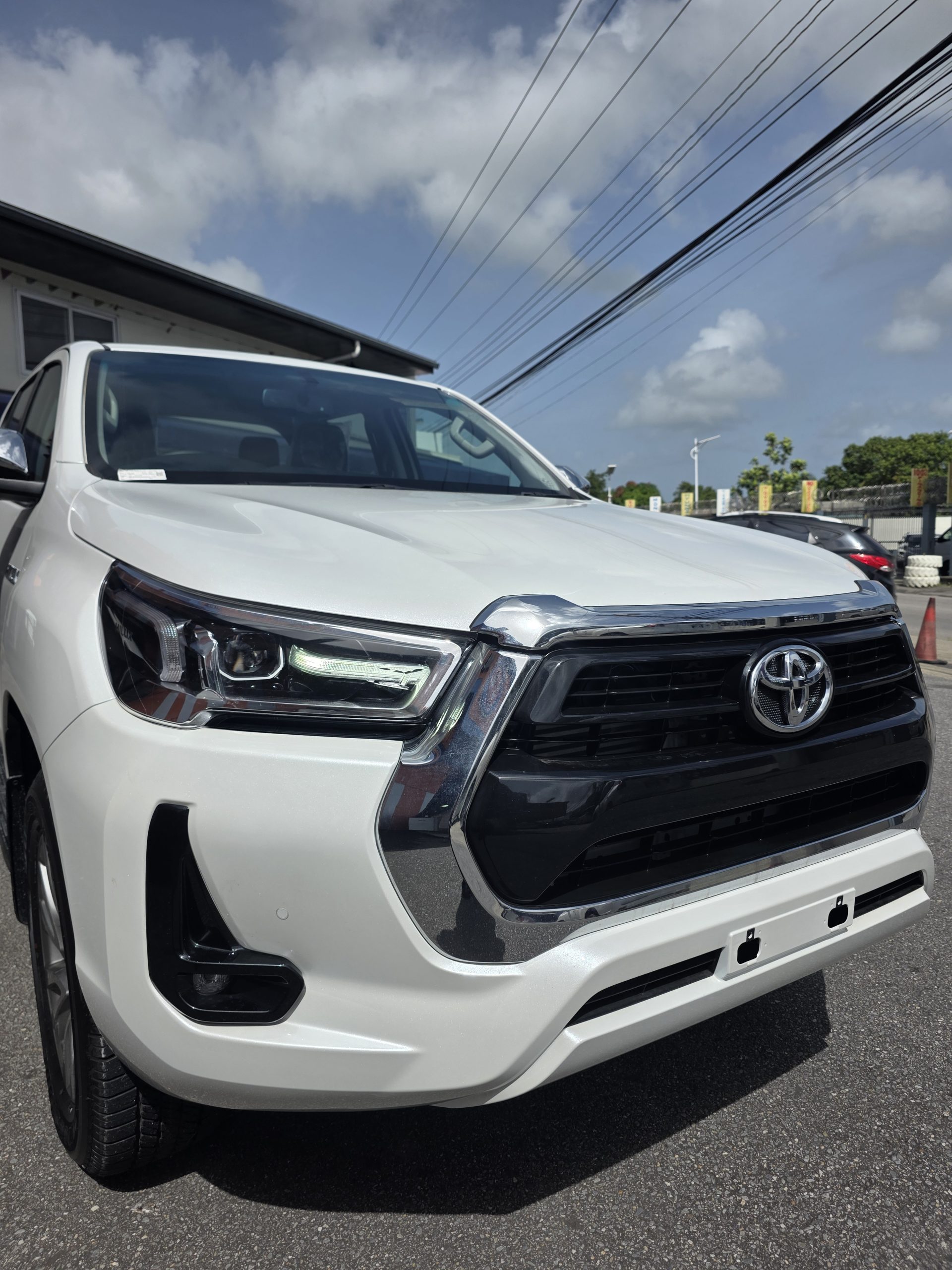 Toyota Hilux 4×4 White 2026 Brand New