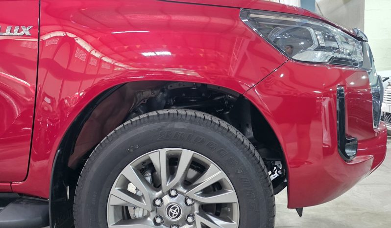 Toyota Hilux Red 2026 full