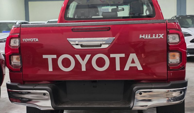 Toyota Hilux Red 2026 full